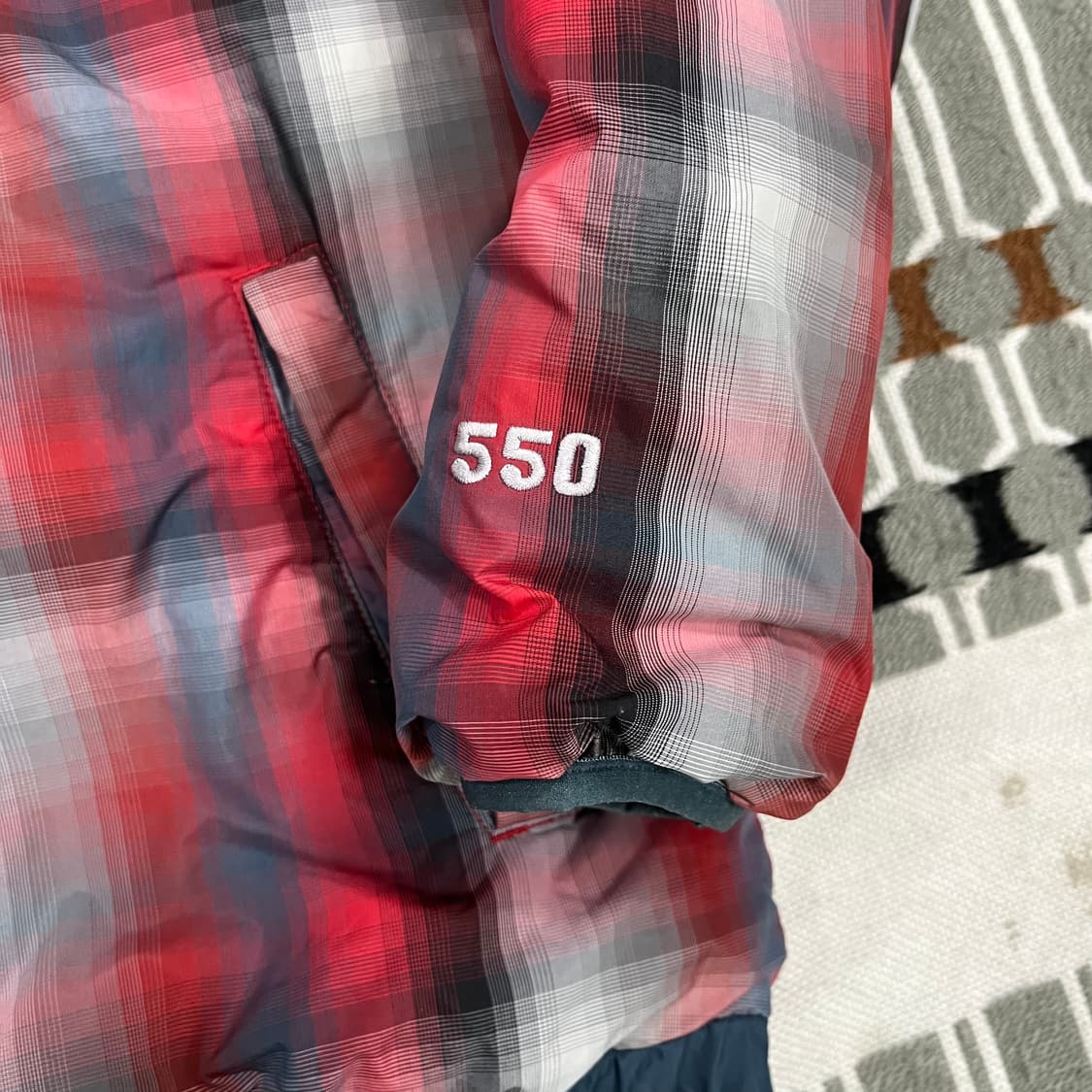 [The North Face] 노스페이스 리버시블 체크 패딩 상품이미지3