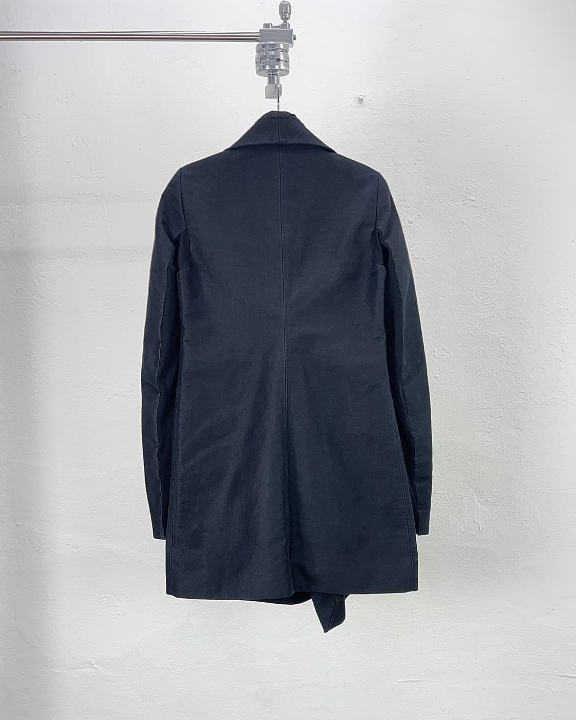 릭 오웬스 09fw 블랙 언발란스 사선 풀 집업 코트 상품이미지7