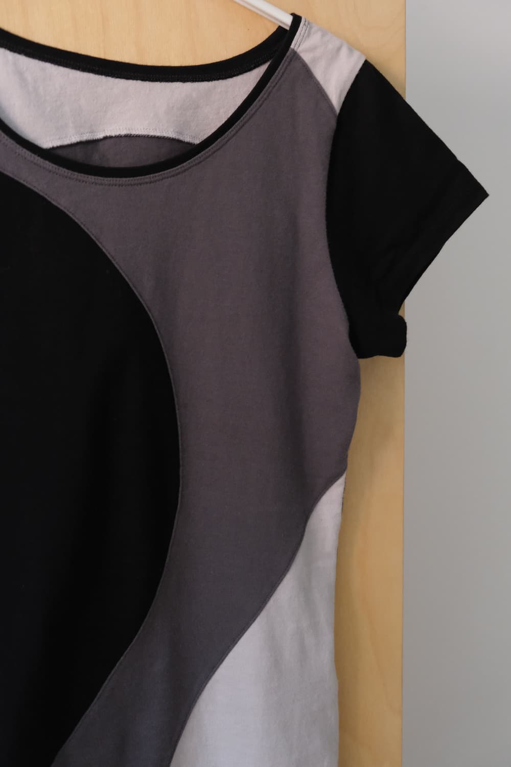 ISSEY MIYAKE Curved Panel Top 상품이미지5