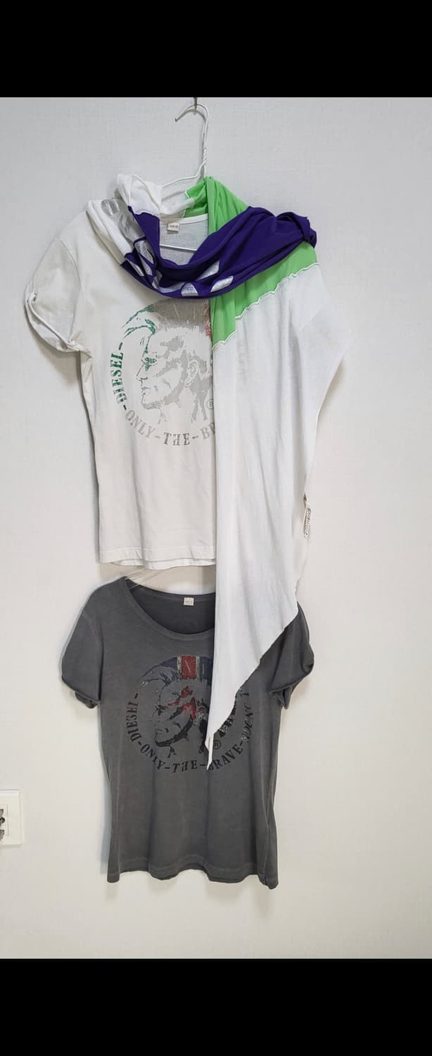 정품 Diesel(디젤)면100%시그니처 티셔츠 2벌 일괄55-66 상품이미지10