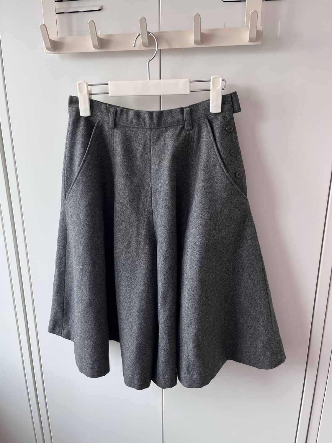 Christian Dior sports 디올 그레이 7부 울 미디 팬츠 상품이미지5