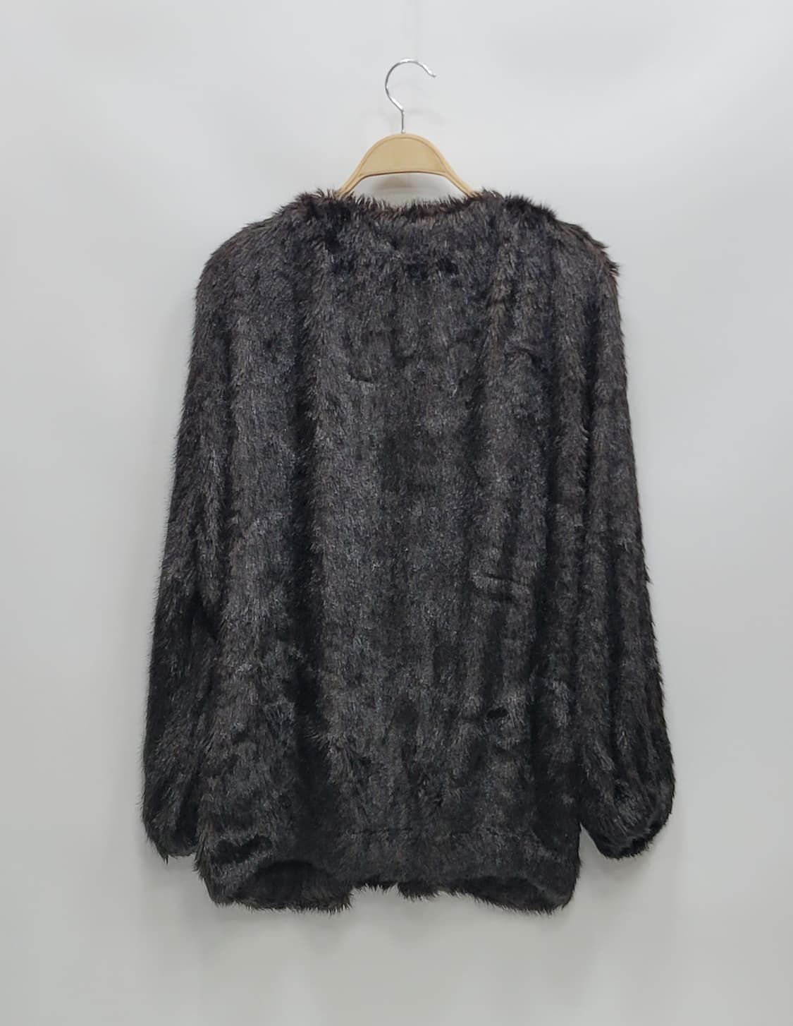 스포트막스 페이크퍼 오버핏 티셔츠 / 여 FREE 블랙+브라운
 상품이미지2