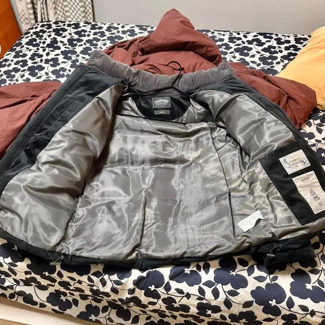 프리즘웍스 벨벳 구스다운 패딩 (M사이즈) 상품이미지2