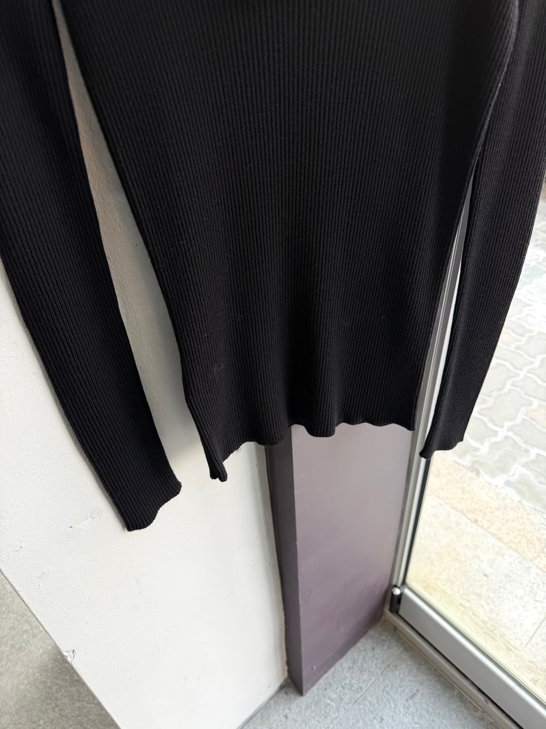 40/ 프라다 골지 모크넥 울 블랙니트(새상품) 상품이미지4