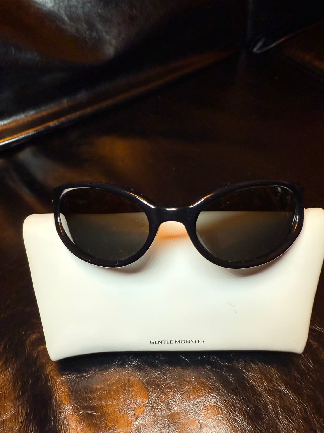 젠틀몬스터 영 01 블랙 상품이미지3