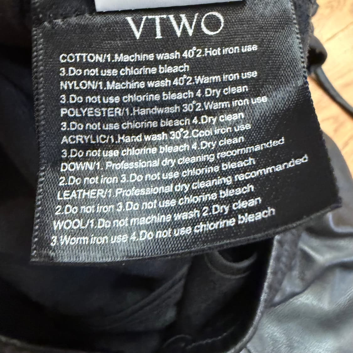 VTWO 비건레더 쇼츠 상품이미지4