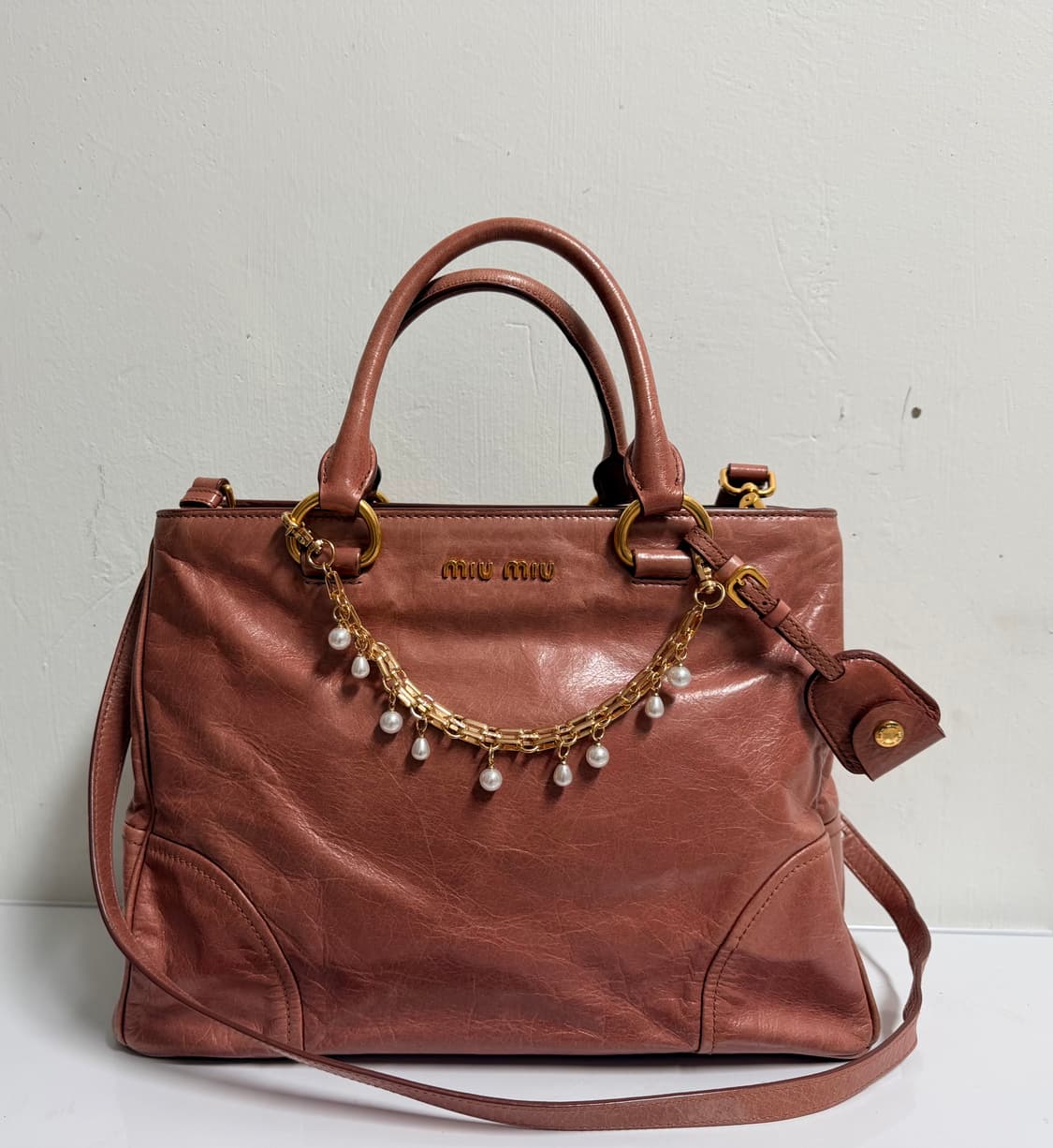 [정품] 미우미우 비텔로 샤인 투웨이백  상품이미지1