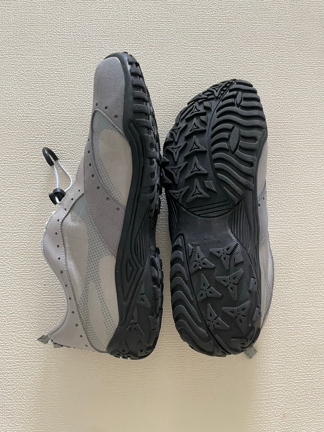 허그유어스킨x네거티브쓰리 콜라보 운동화 상품이미지3