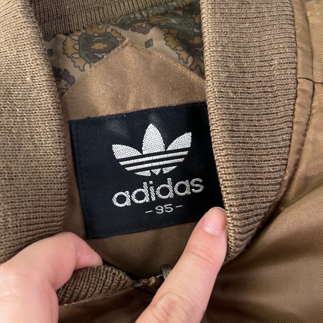 100 아디다스 90s 올드스쿨 덕다운 패딩 상품이미지2