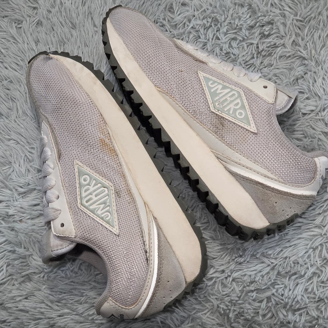 6a-29:엄브로 클래식 레트로 러너 화이트 그레이(230) 상품이미지8