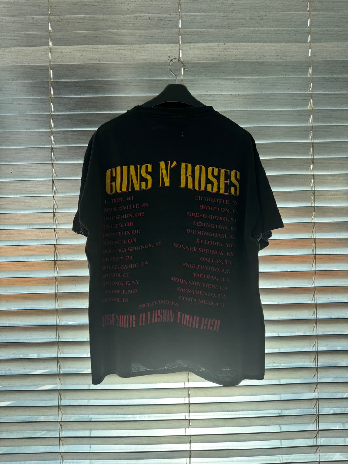 [OS, XXL] 건즈 앤 로지스 Use Your Illusion 밴드티 상품이미지2