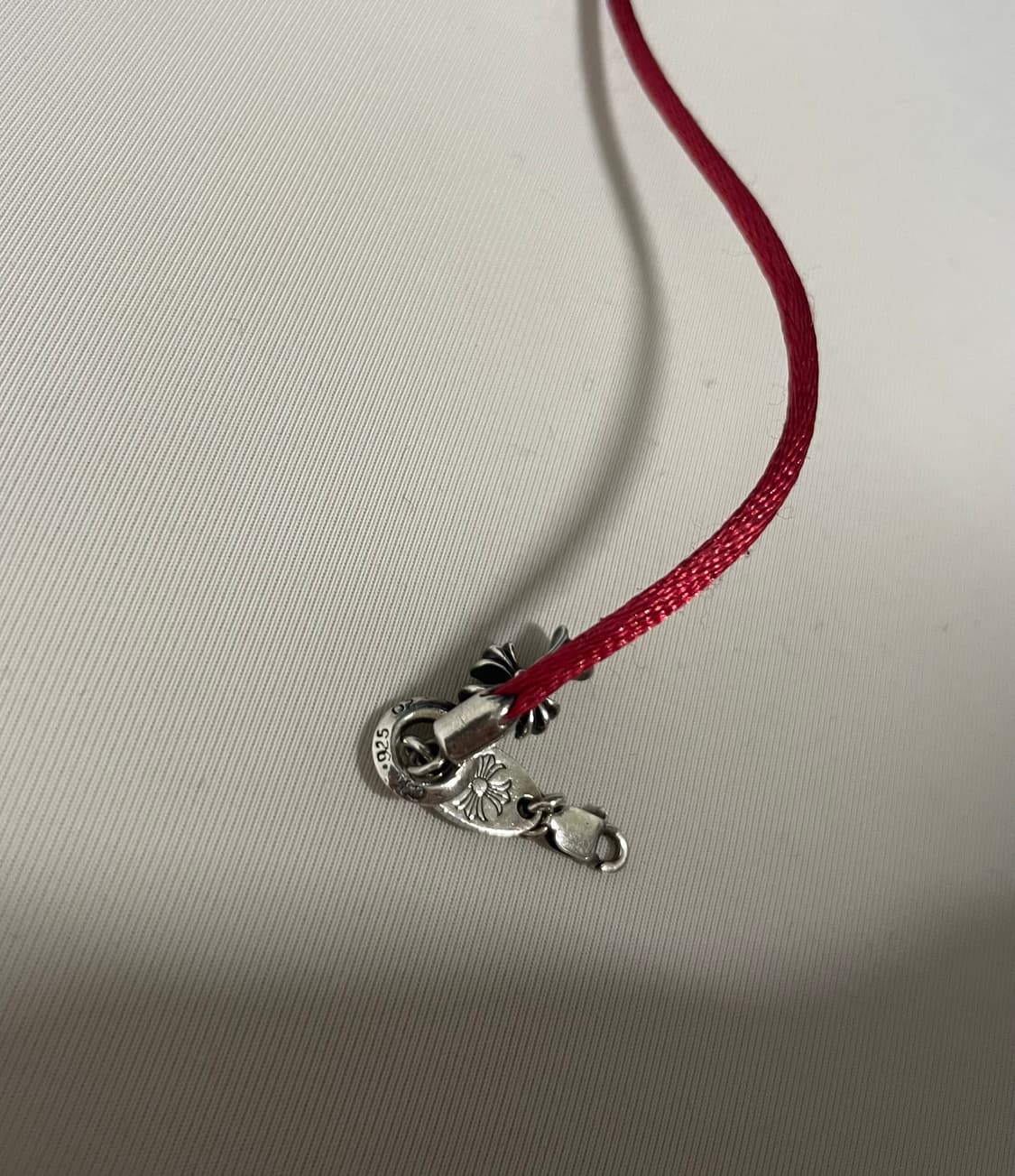 크롬하츠 kz 실크 팔찌 레드 크로스참 상품이미지7