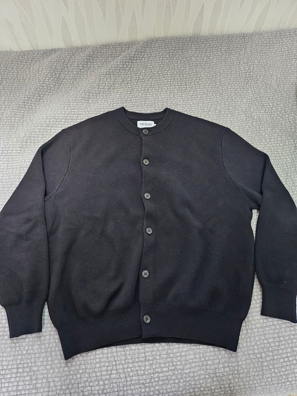 메르고 세이지 라운드넥 가디건 팝니다. 상품이미지2