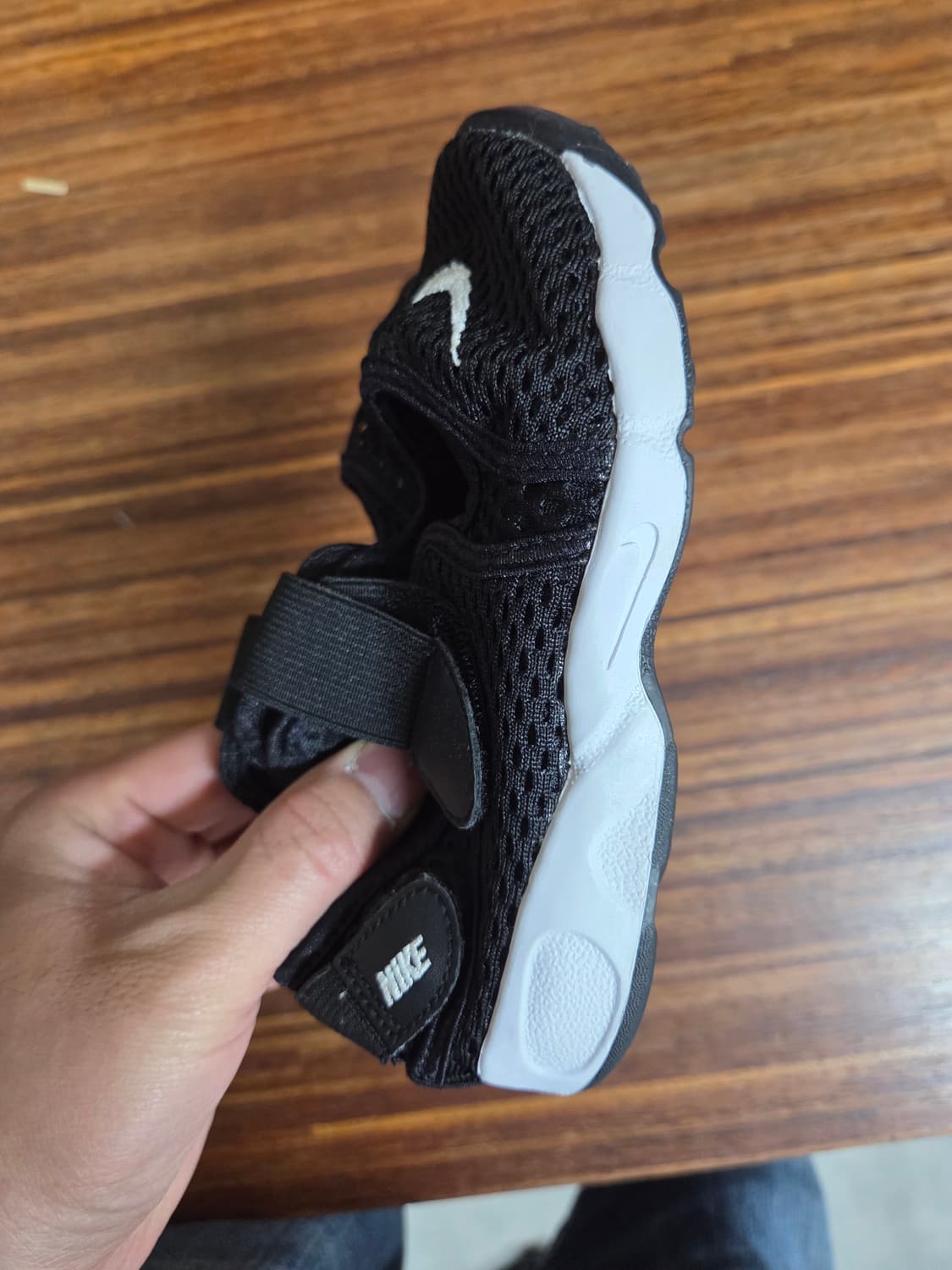 나이키 에어리프트 블랙 160 상품이미지3