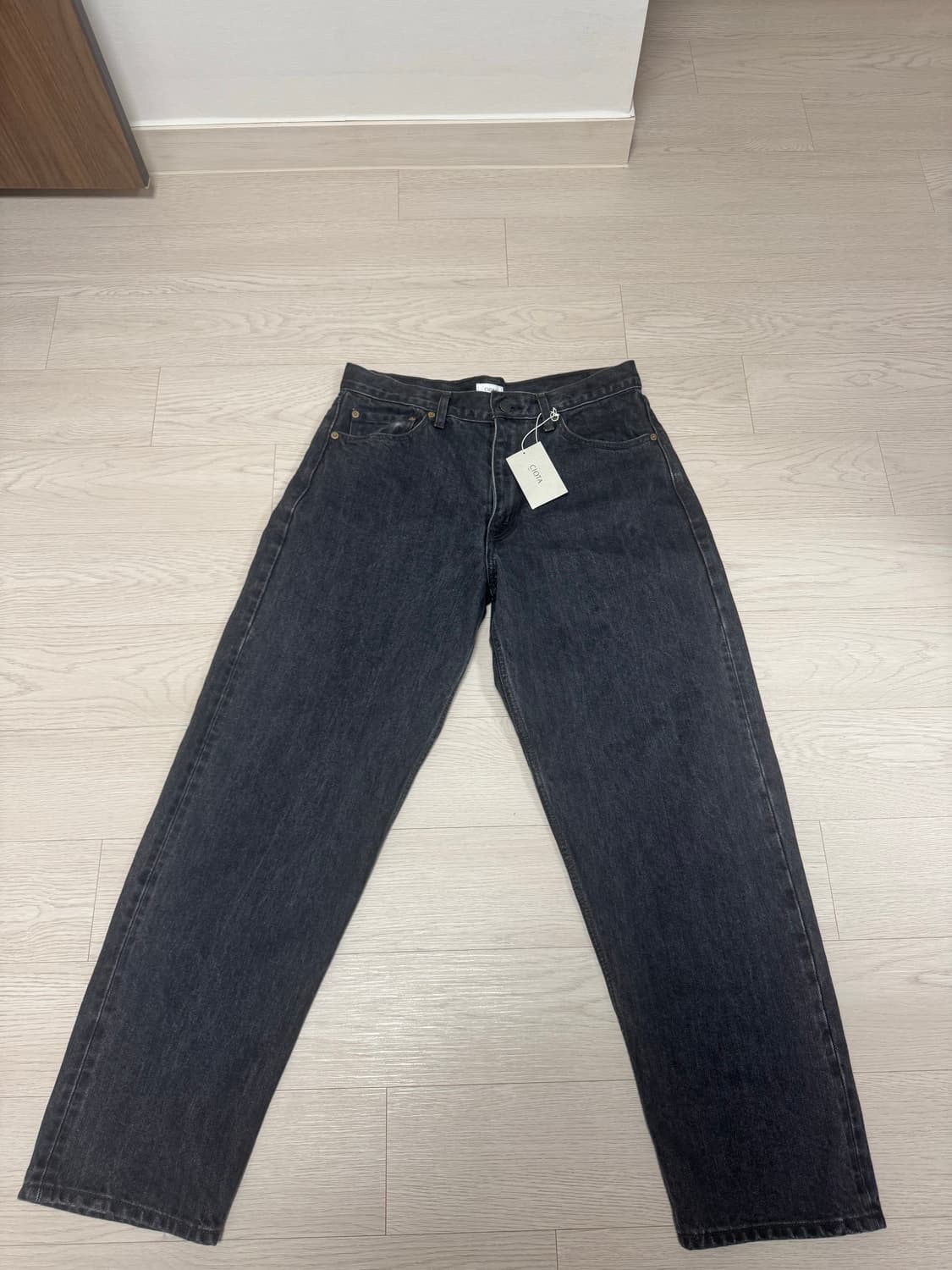 [31]시오타 와이드 테이퍼드 미디엄블랙 상품이미지3