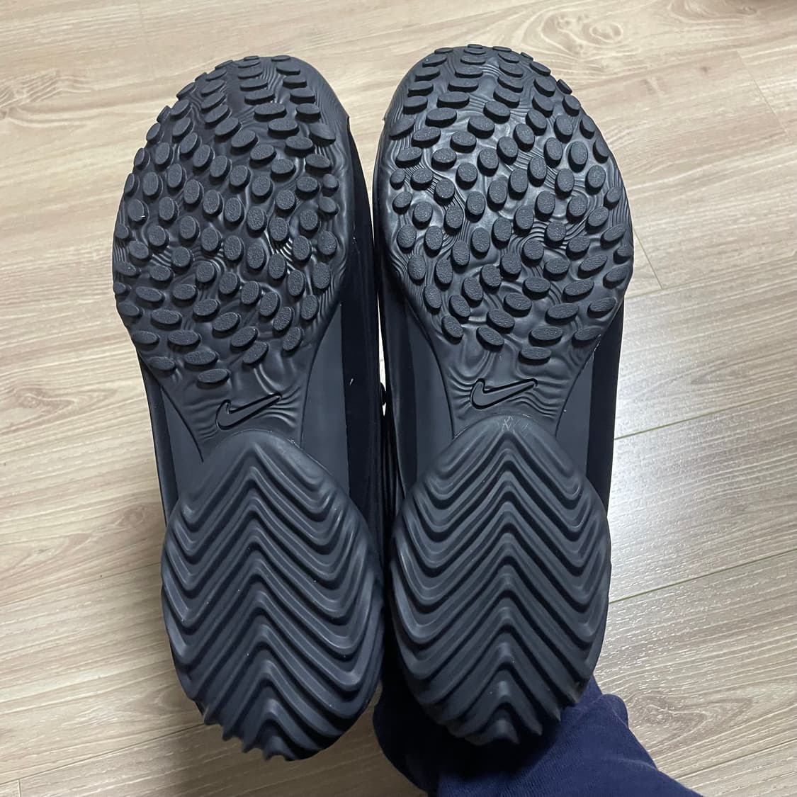 나이키 아스트라 울트라 트리플 블랙 상품이미지6