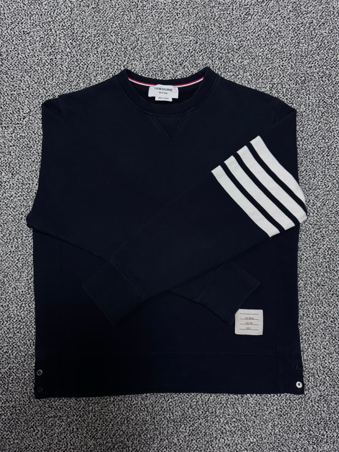 톰브라운 사선완장 맨투맨 5사이즈 상품이미지1