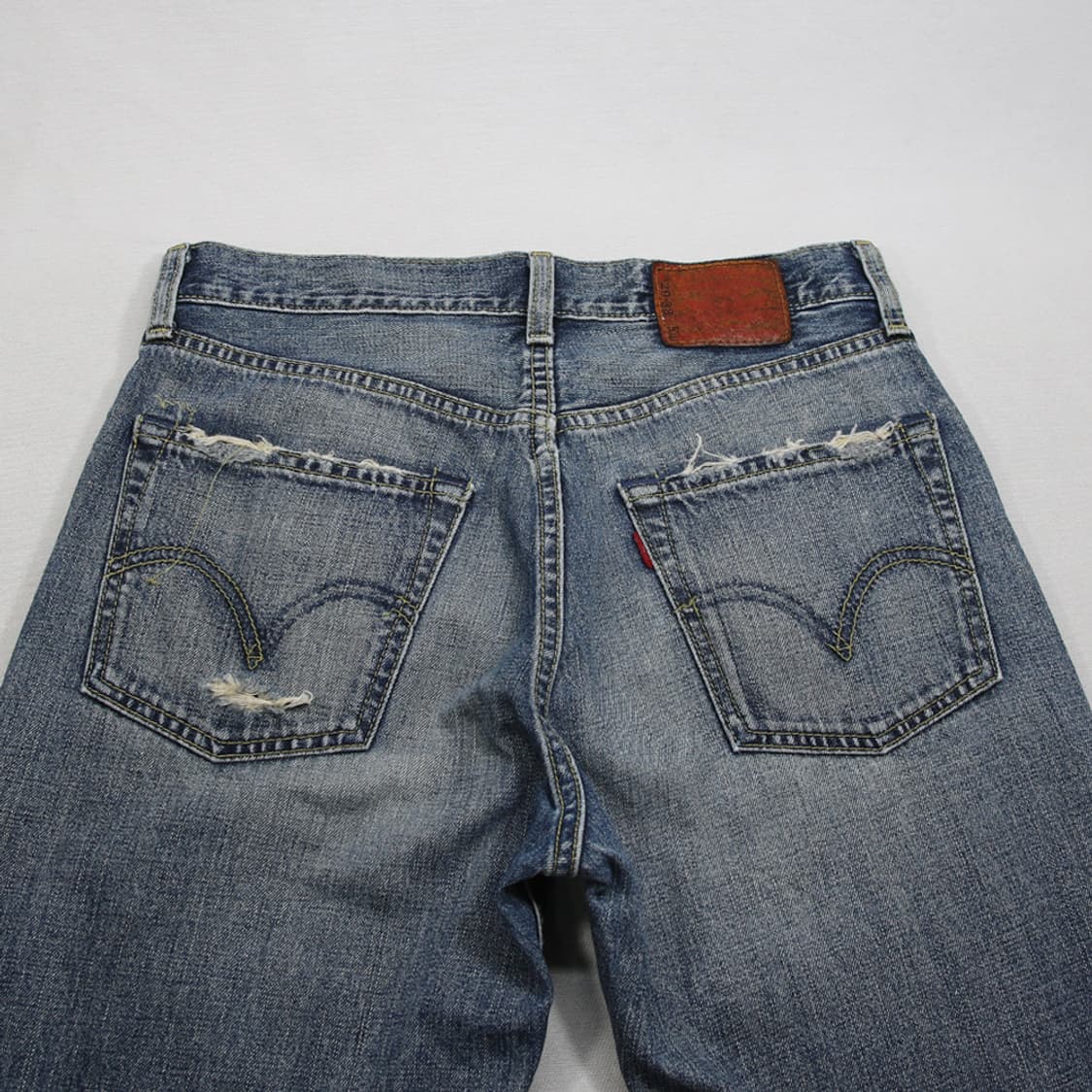 (착용컷) 리바이스 503 (남성용 30) 상품이미지8
