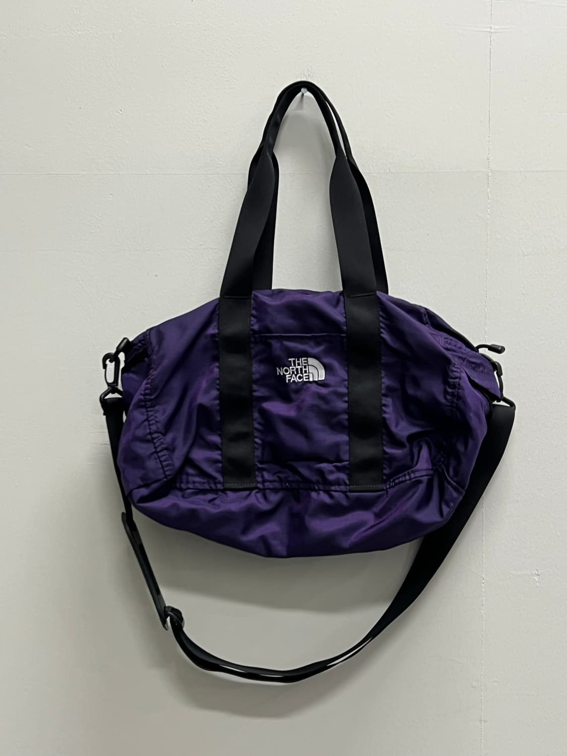 노스페이스 나일론 숄더백 퍼플 상품이미지2