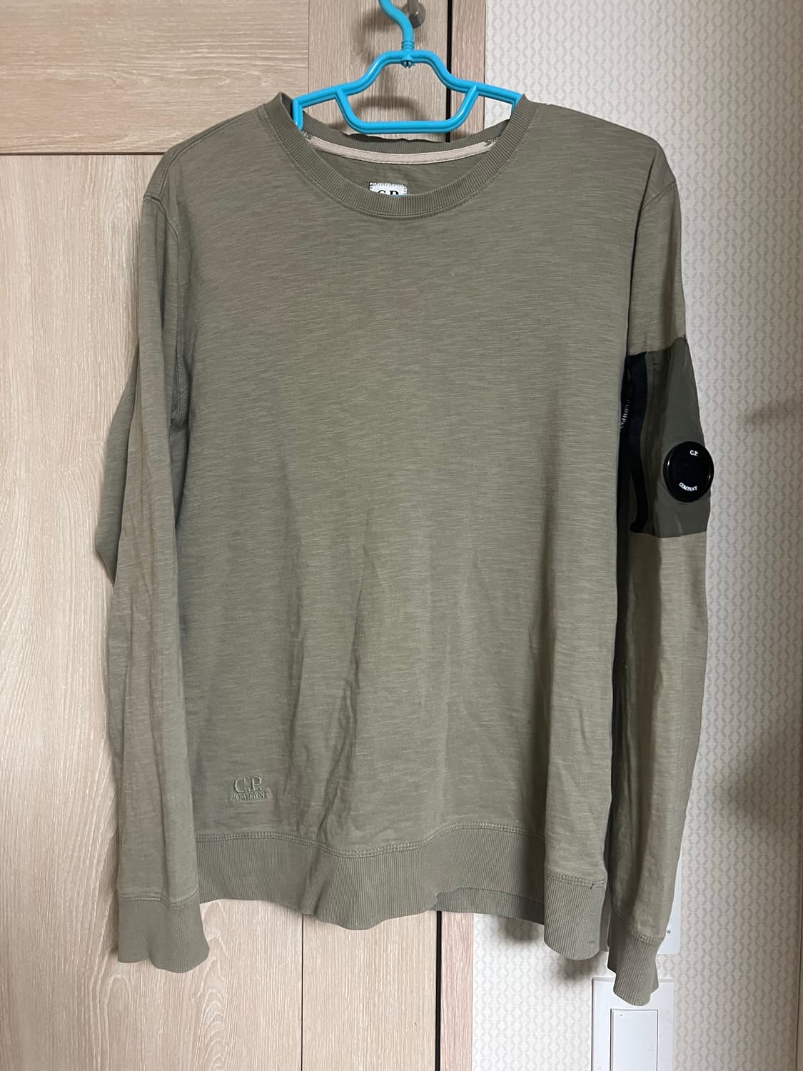 Cp컴퍼니 씨피컴퍼니 올리브 카키 롱 렌즈 롱슬리브 상품이미지1