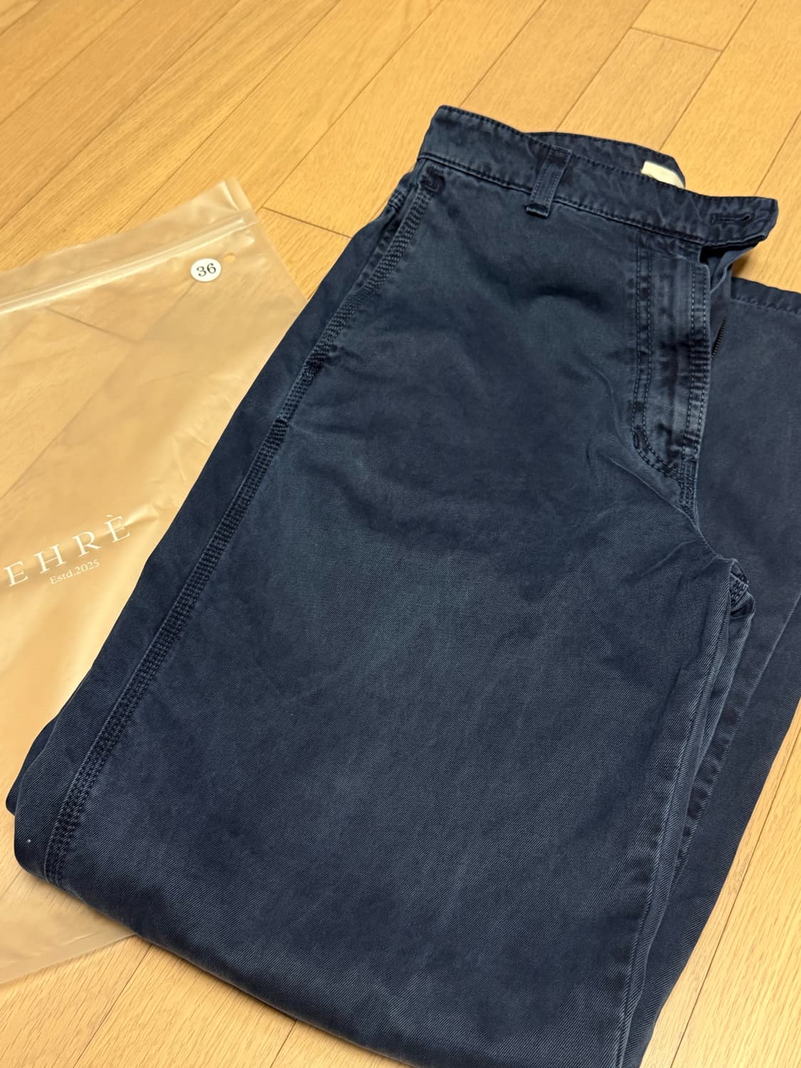 Ehre 에레 클린트 커브드 데님 네이비 36 상품이미지2