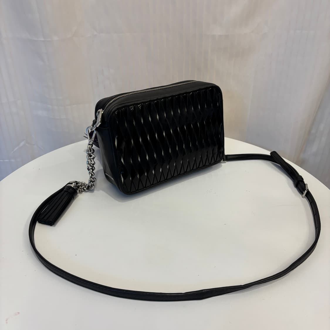 정품 마이클코어스 태슬 크로스백     상품이미지3