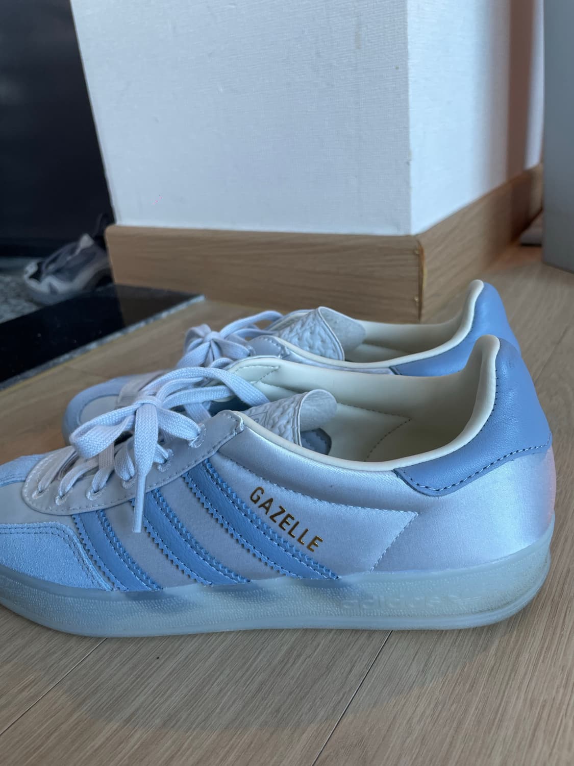 아디다스 가젤 인도어 우먼스 헤일로 블루 235 상품이미지4