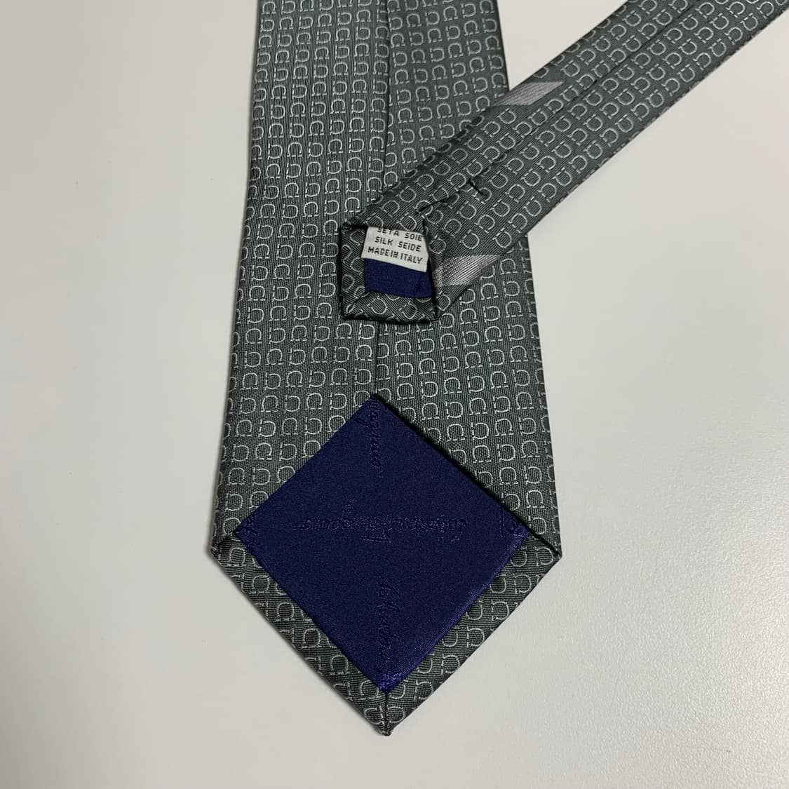 살바토레 페레가모 간치니 명품넥타이 100실크 A+등급 상품이미지6