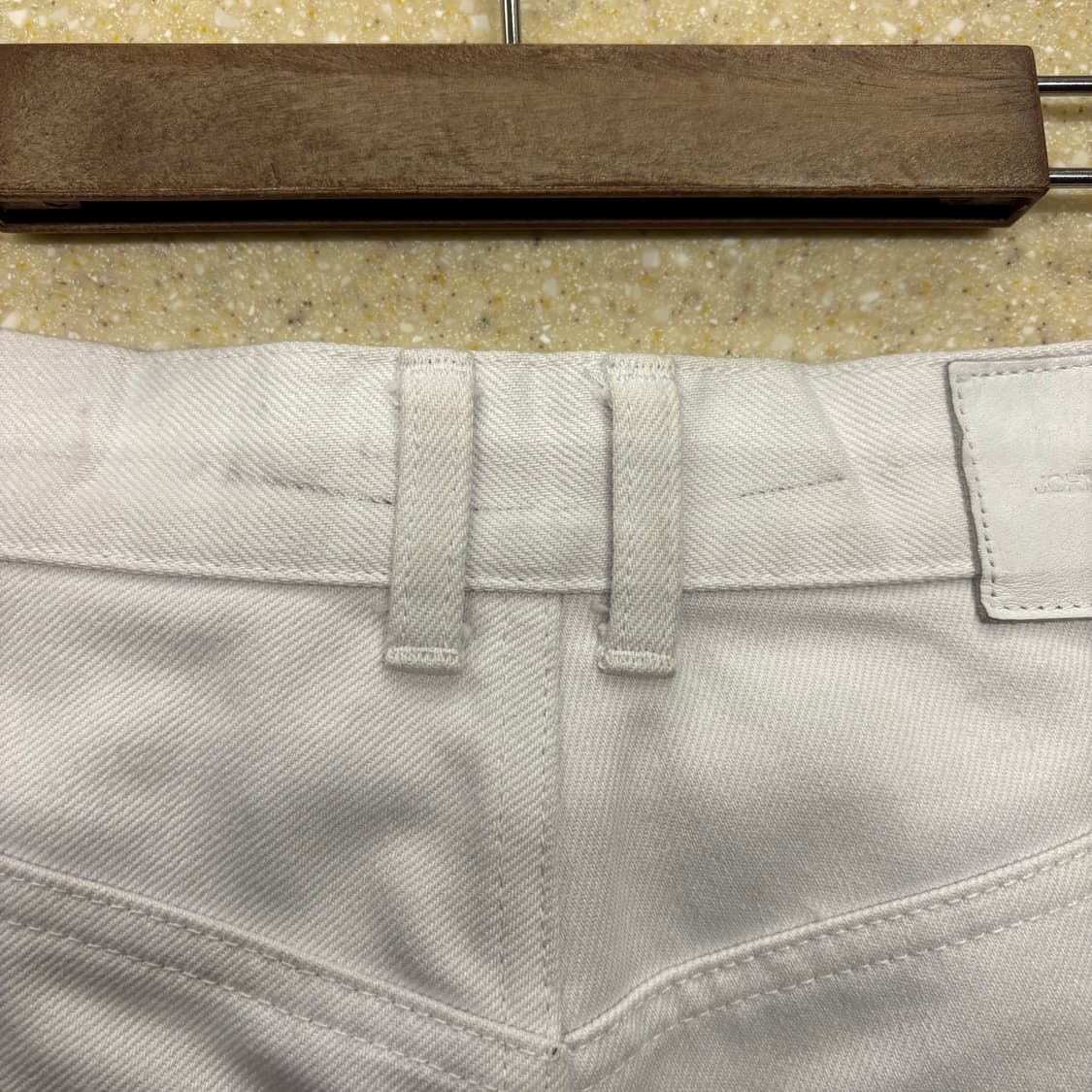 존 로렌스 설리반 스트레이트 데님 팬츠 페널 절개 스트랩 디테일 화이트 상품이미지10