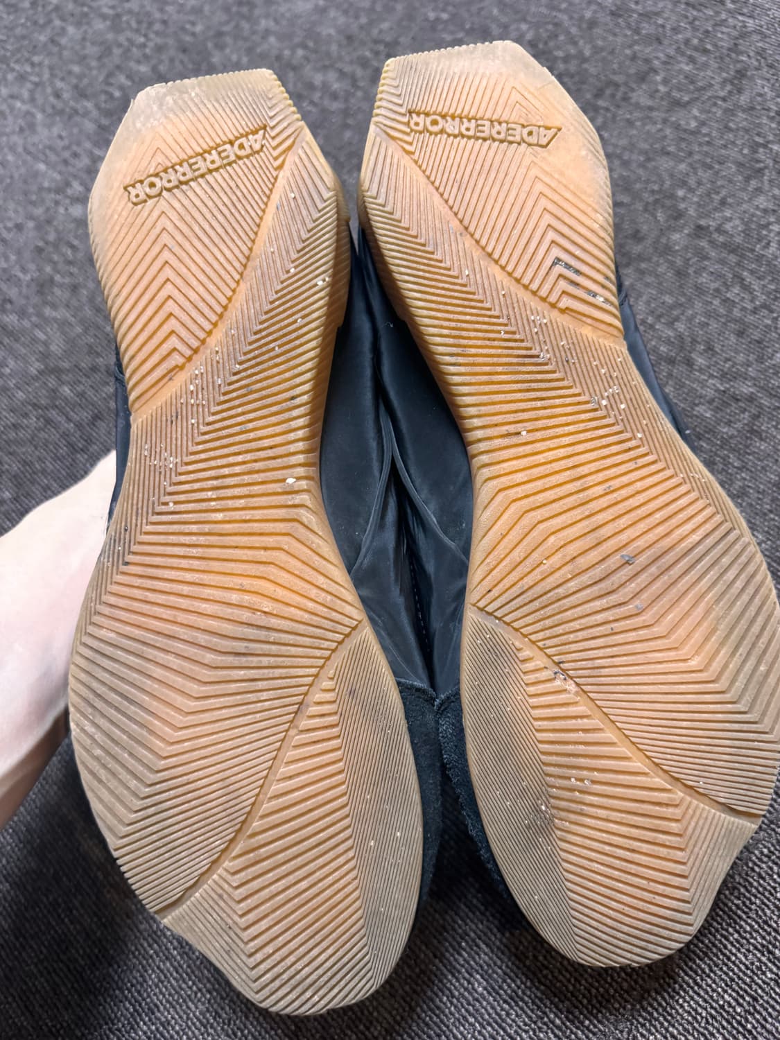 아더에러 스키드 블랙 270 상품이미지3