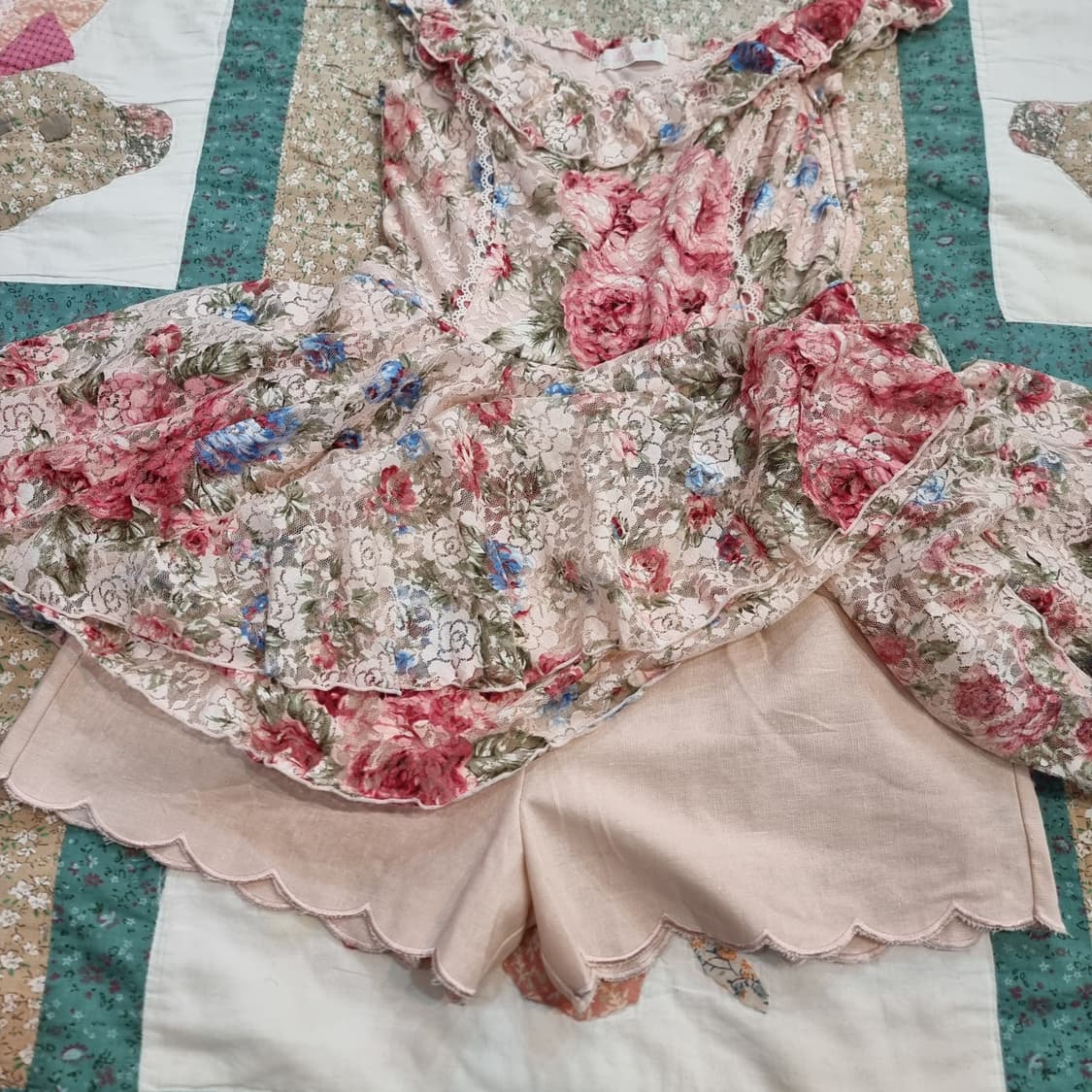 LIZ LISA 레이스 로즈 플레어 올인원 점프수트 상품이미지4