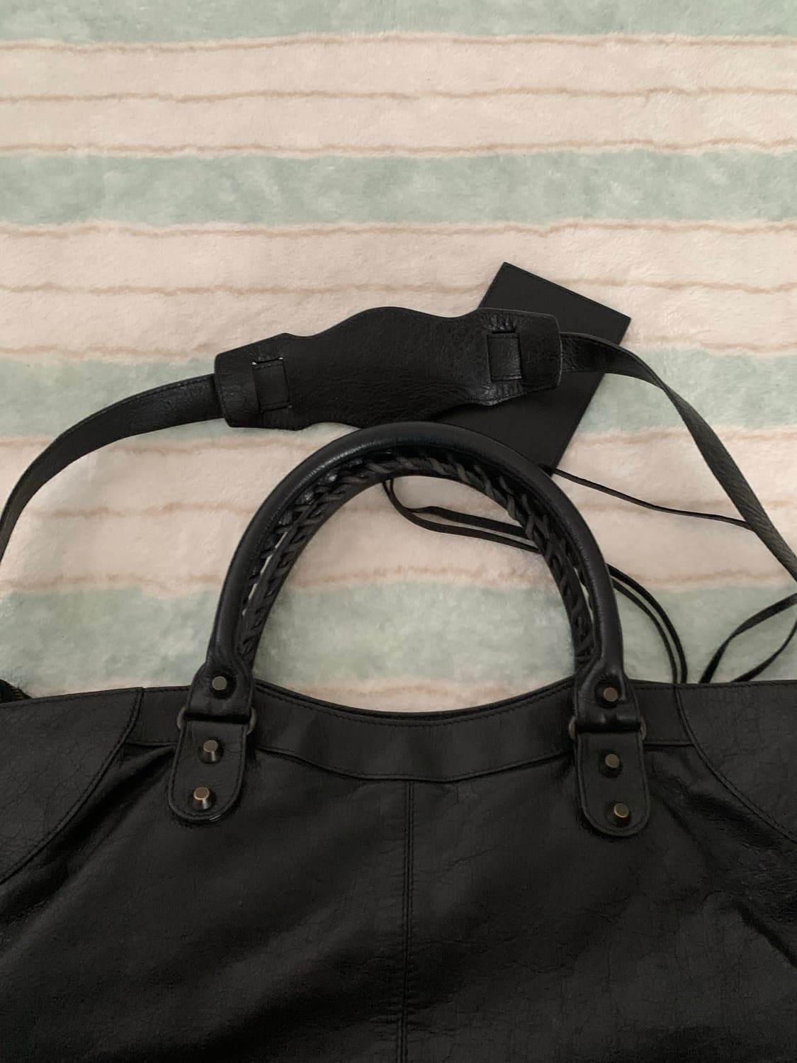 발렌시아가 모터백 블랙 시티백 라지 올블랙 상품이미지9