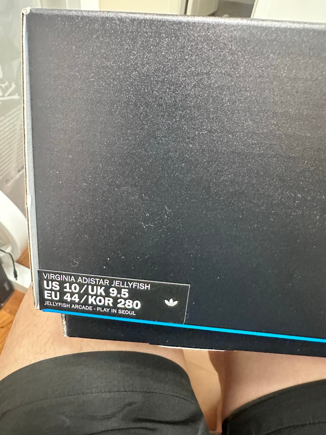 아디다스 퍼렐윌리암스 젤리피쉬 트리플블랙 상품이미지2