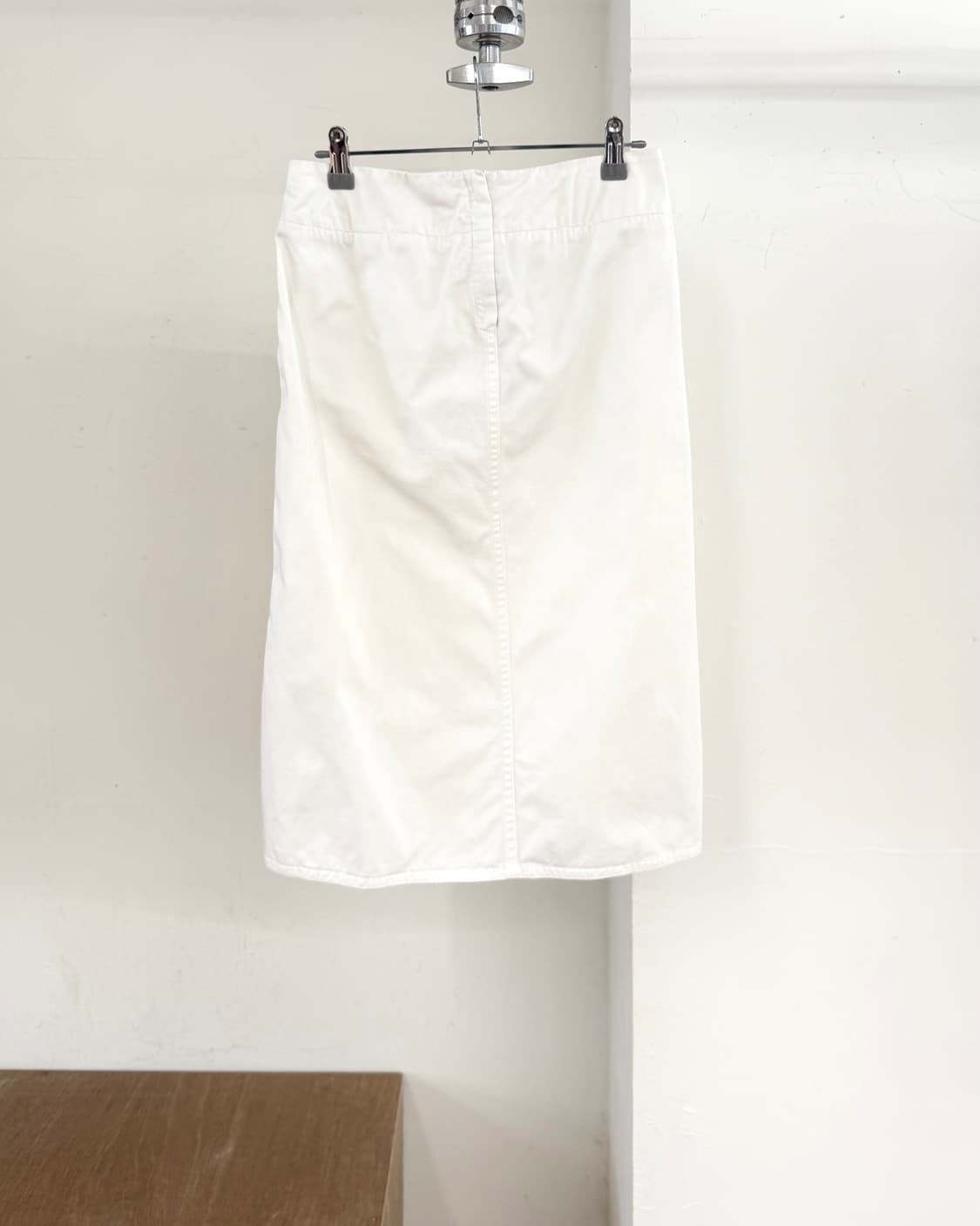 르메르 화이트 코튼 미디 스커트 상품이미지1