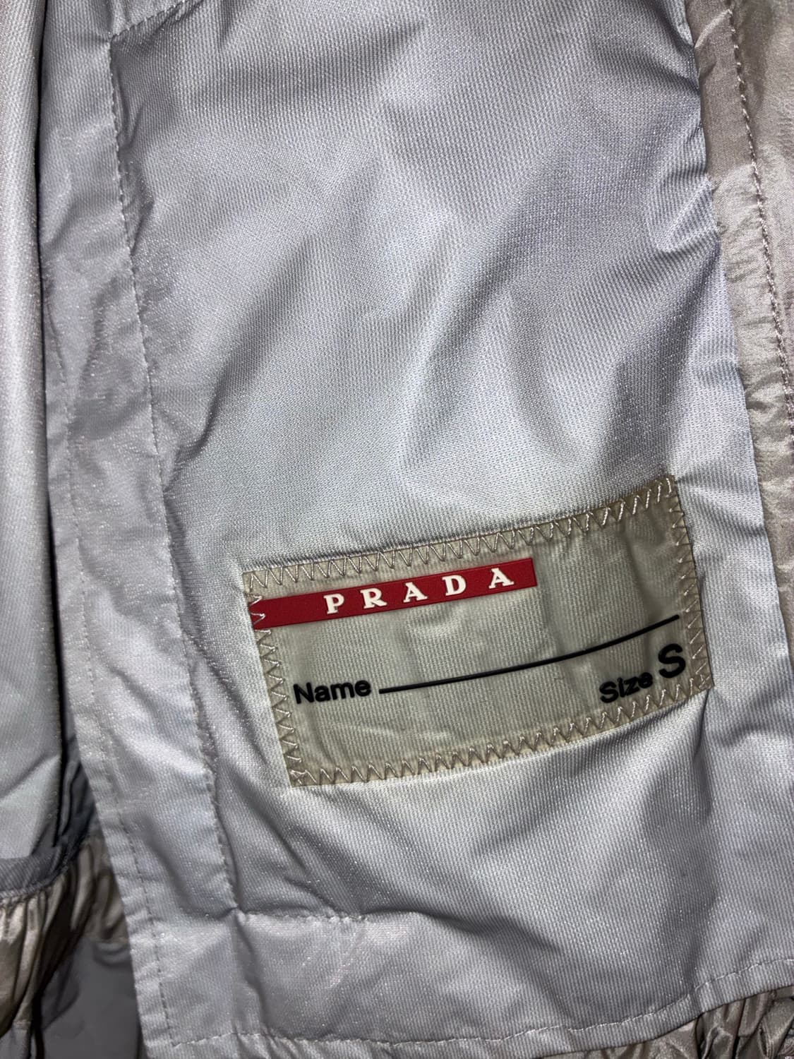 [2004] 프라다 스포츠(Prada Sport) 아카이브 실버 아우터 상품이미지7