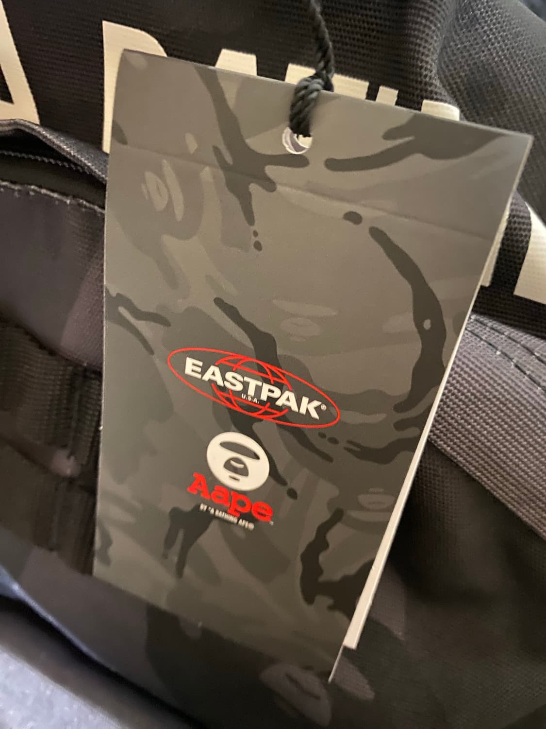 베이프 콜라보 한정판 백팩(새제품) 상품이미지9
