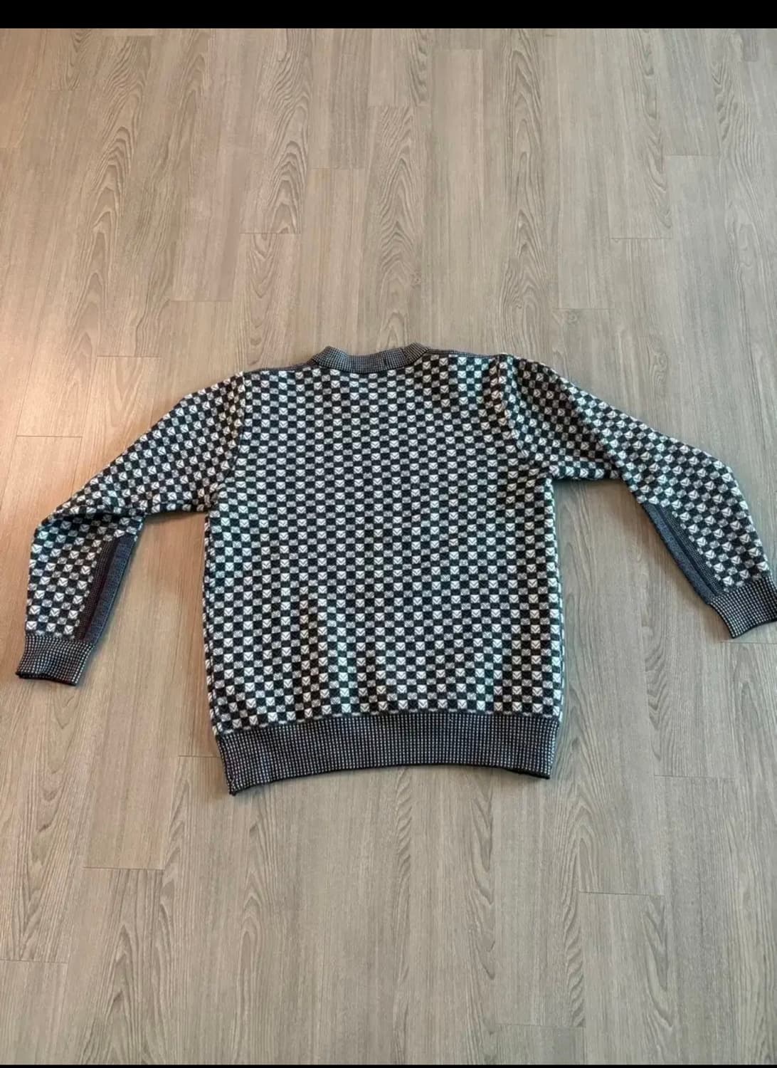 루이비통 체크 니트 상품이미지3