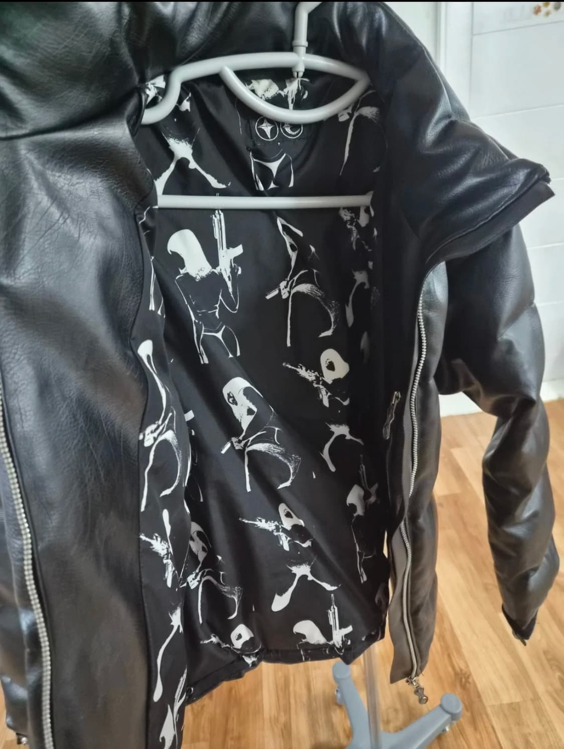 떠그클럽 블랙 레더 패딩 (2) 상품이미지2