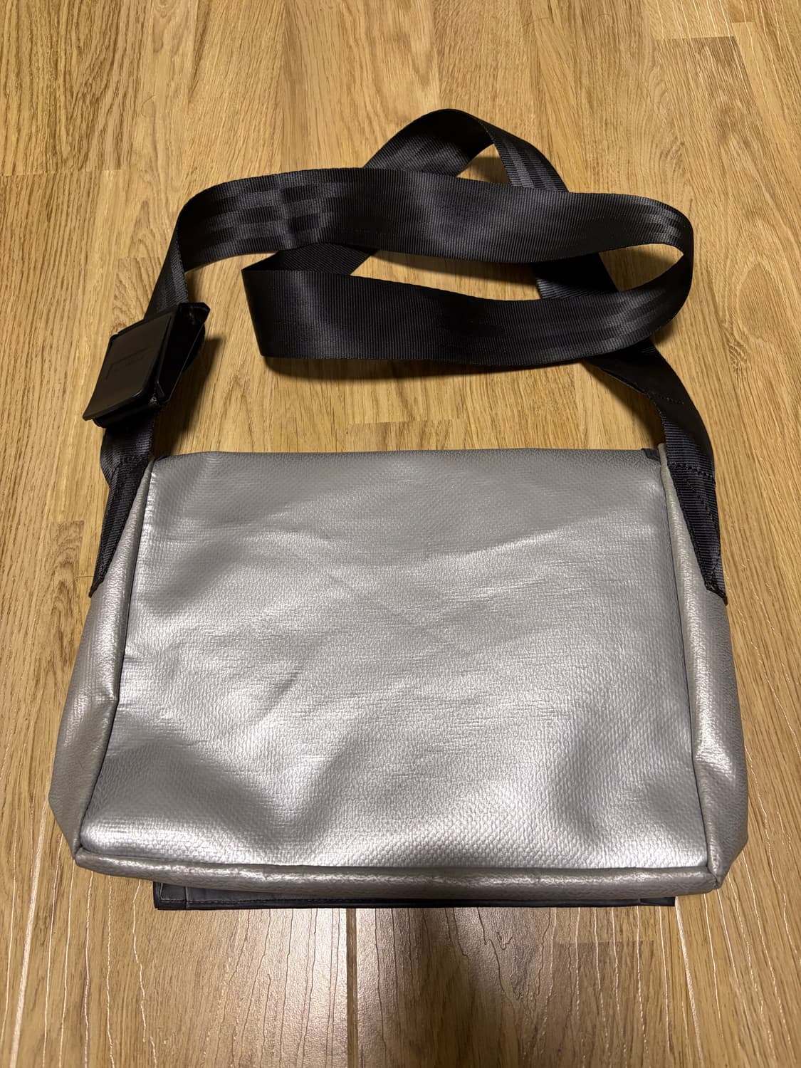 프라이탁 라씨 올실버 판매 상품이미지2