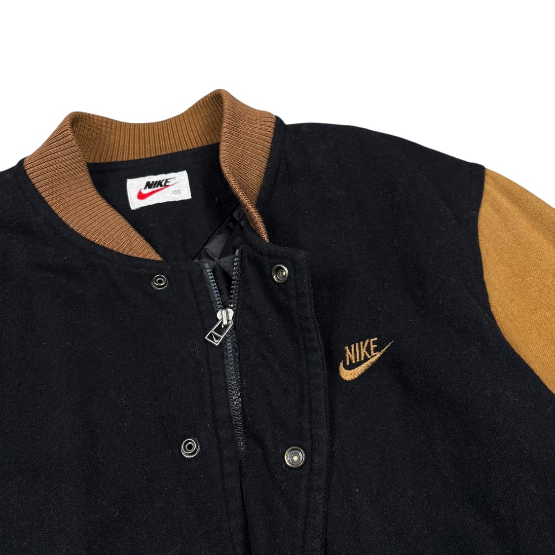 나이키90‘s 블랙컬러 모직 바시티 자켓 상품이미지4