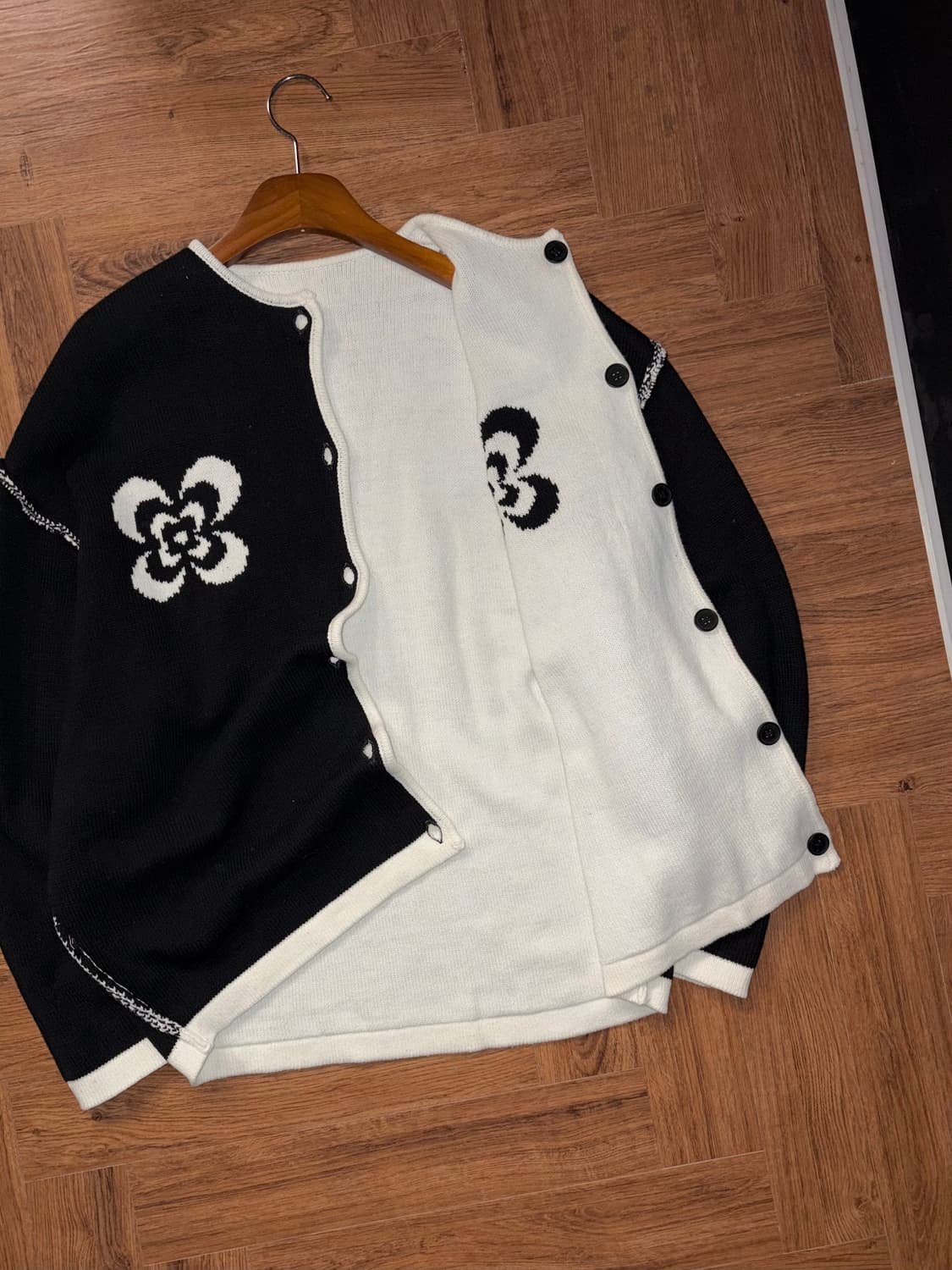 엑스톤즈 리버시블 플라워 가디건 상품이미지1