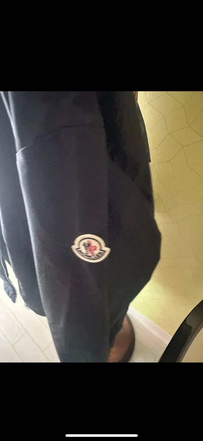 몽클레어 바람막이 판매합니다 상품이미지2