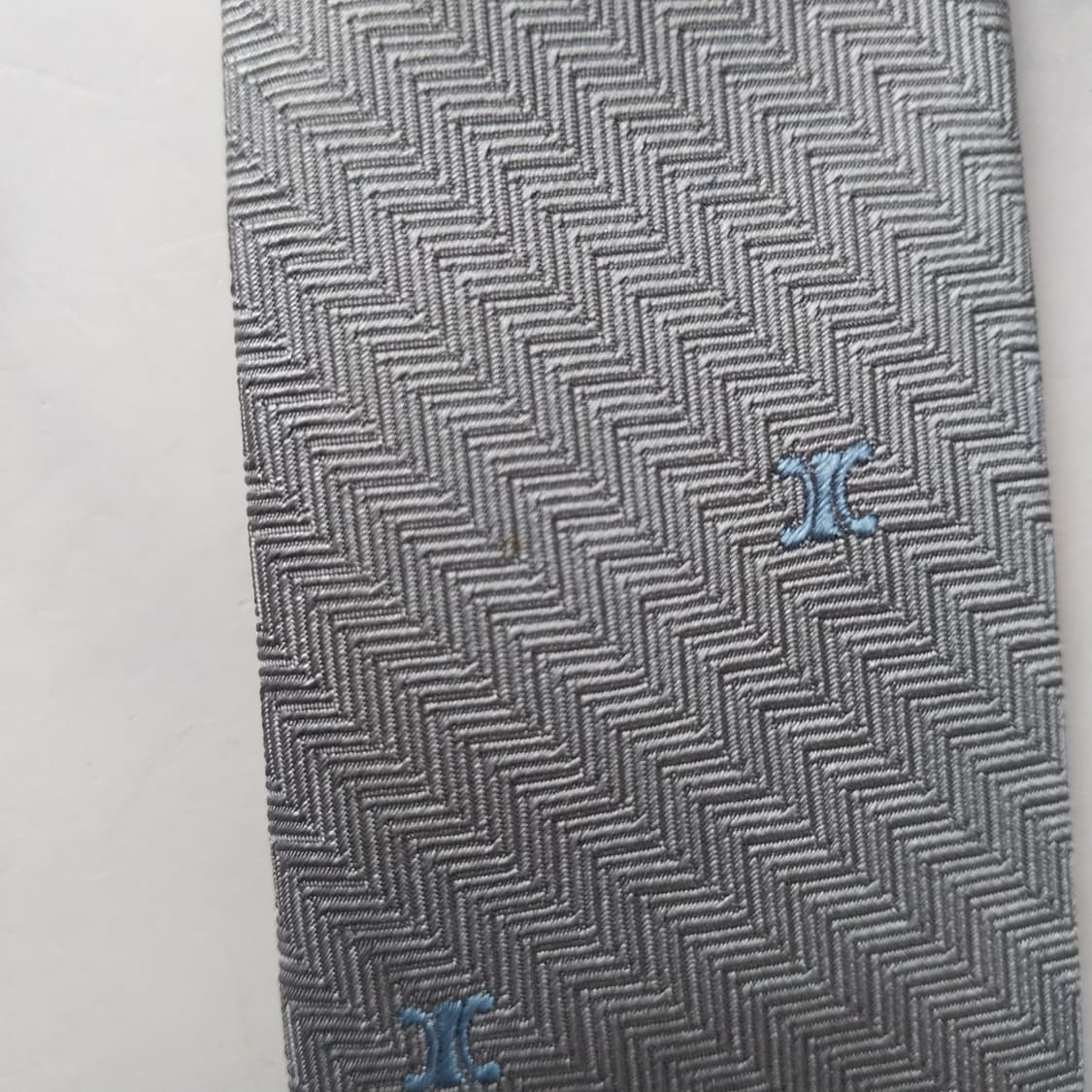 셀린느 트리오페 자수 패턴 넥타이 9.2cm A+등급 K2435
 상품이미지10