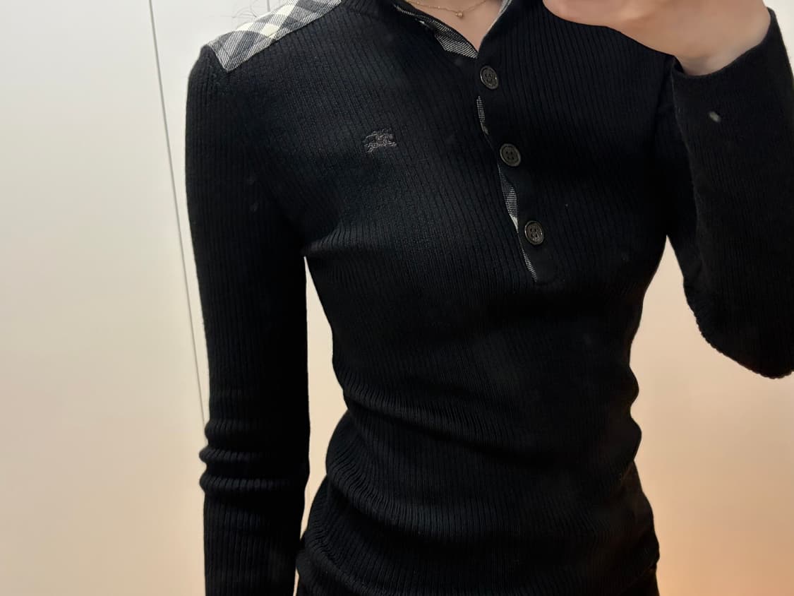 3월까지만) 버버리 블루라벨 38 블랙 골지니트 카라 롱슬리브 탑 빈티지 상품이미지2