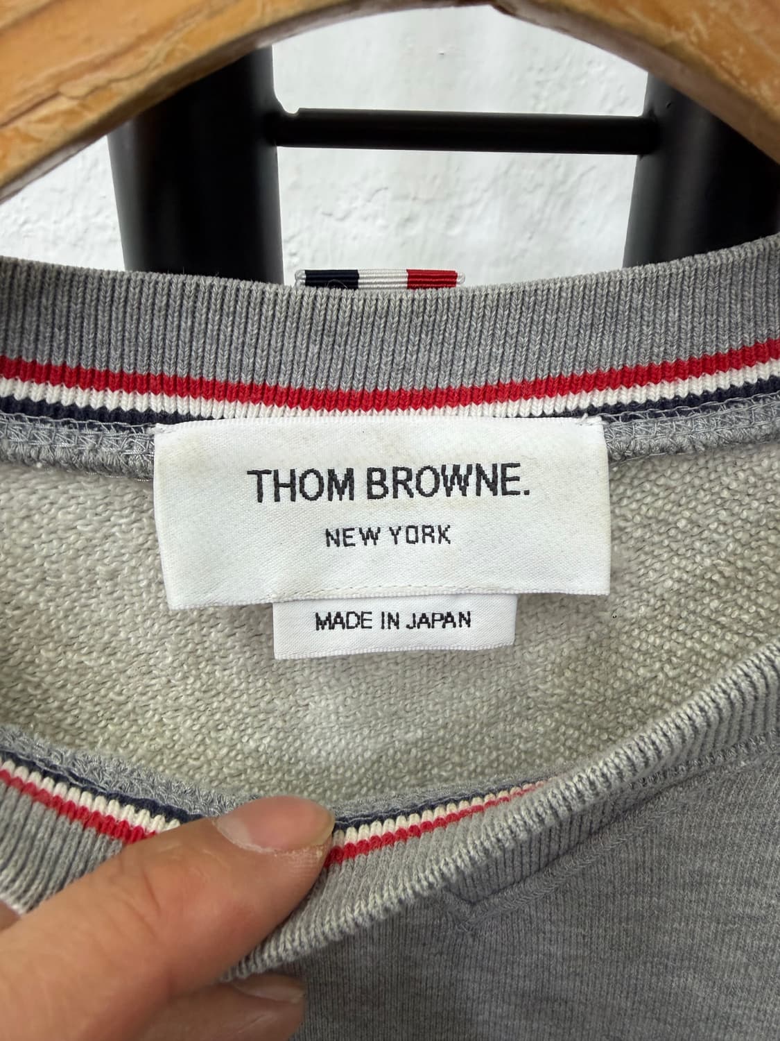 정품) 톰브라운 여성 4바 사선완장 맨투맨티 1 상품이미지7