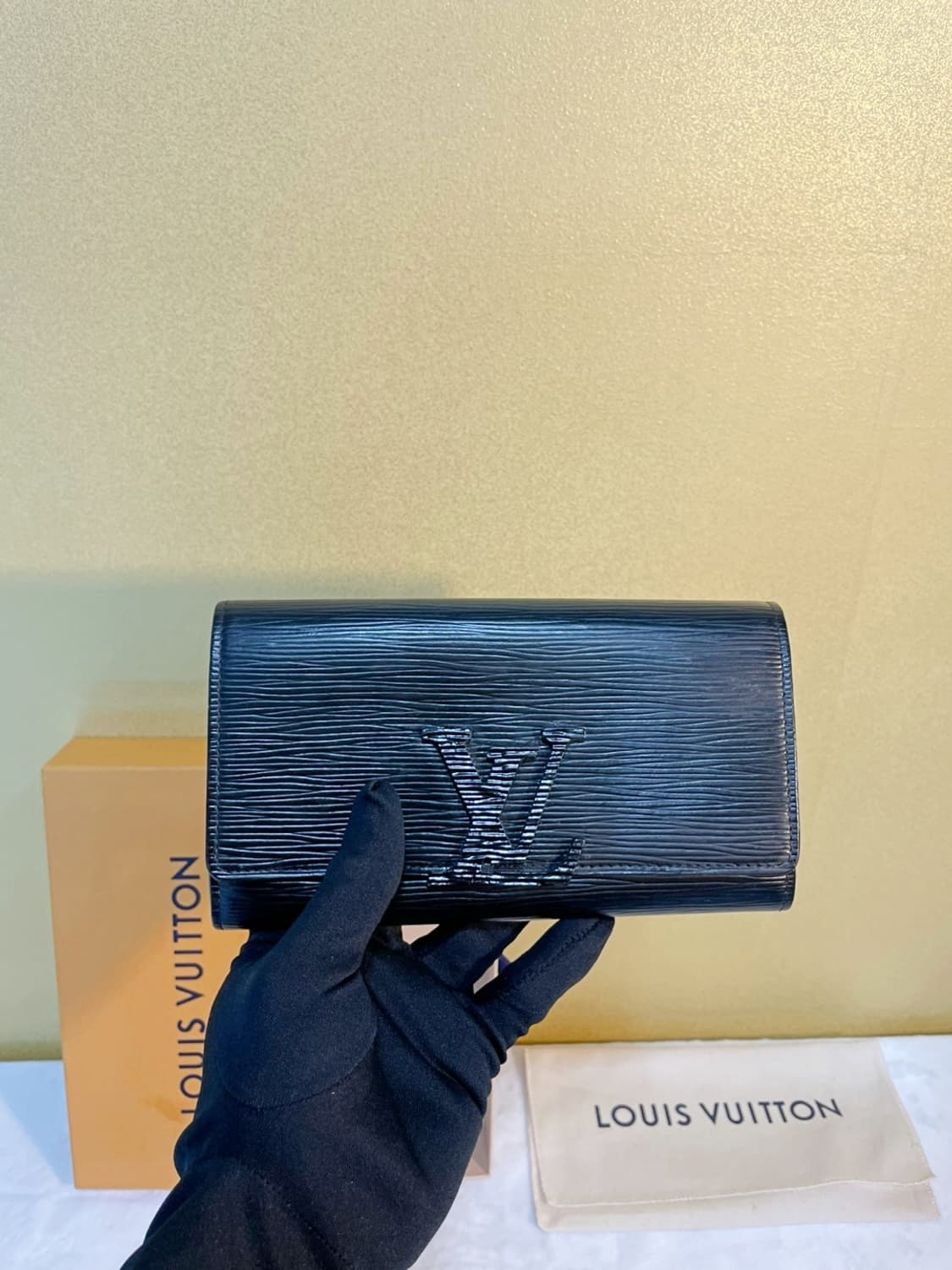 루이비통 블랙 에삐 루이즈 월릿 장지갑  상품이미지1