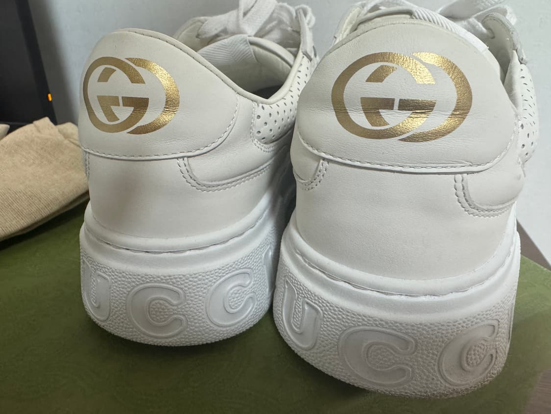GUCCI 구찌 GG 엠보 화이트 스니커즈 270 (IT 8) 상품이미지6