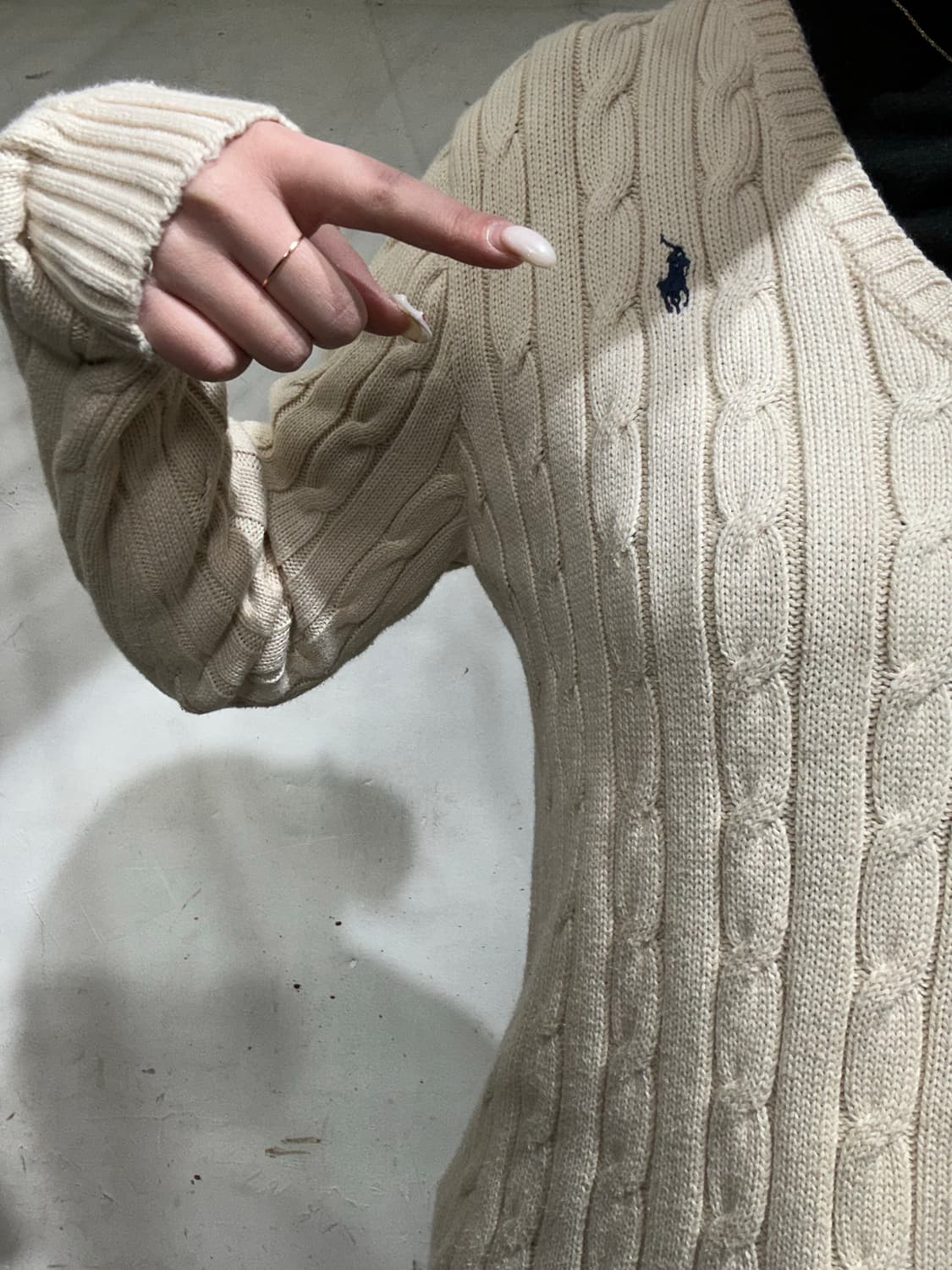 폴로 신형 아이보리 꽈배기 니트 M 상품이미지4