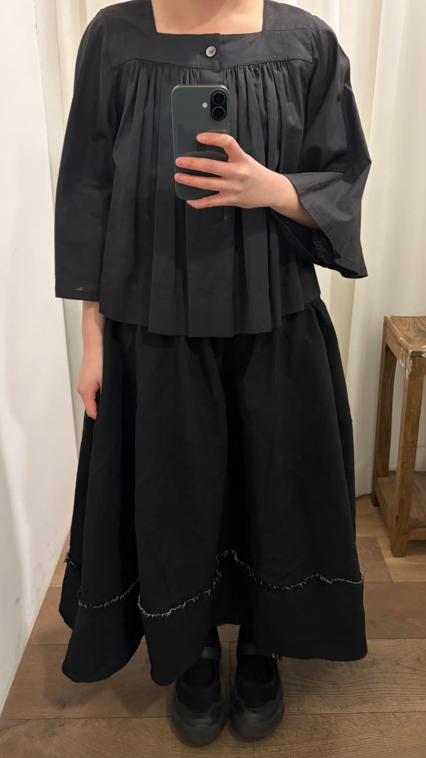 Square Neck Shirring Blouse 상품이미지7