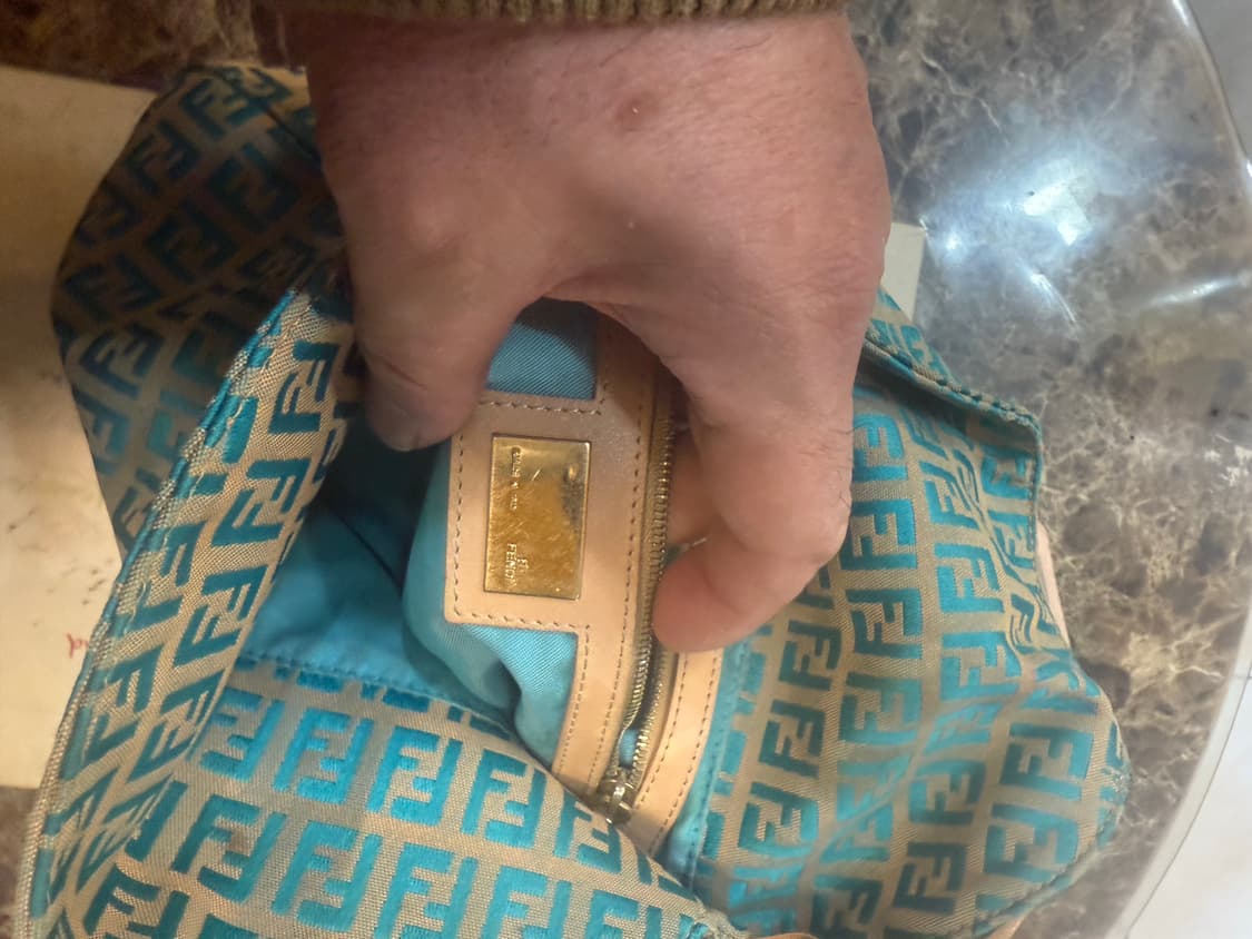 정품 펜디 주카 맘마백 팝니다 상품이미지7